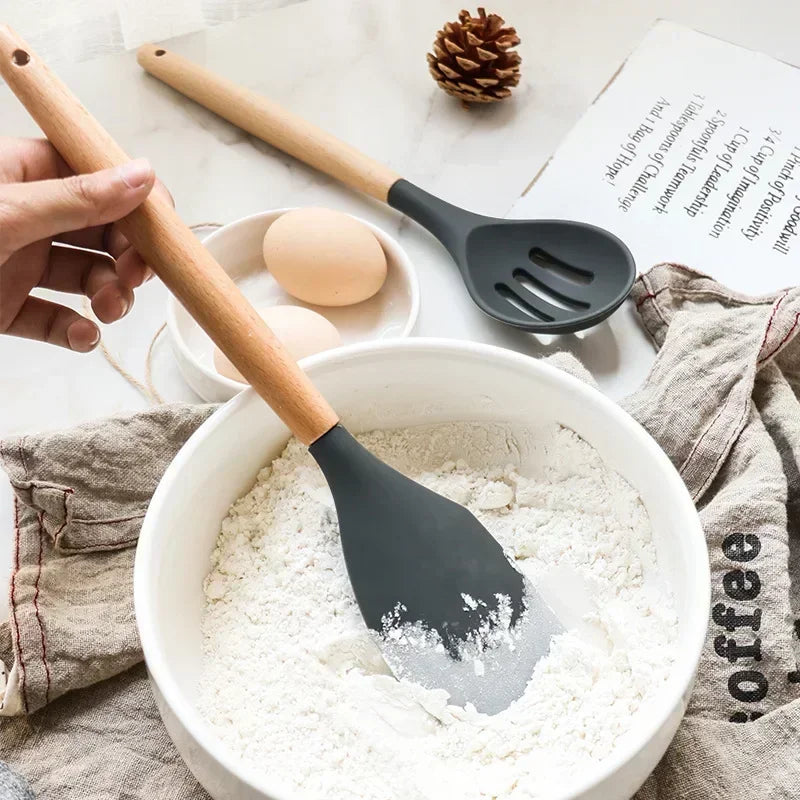 12PCS Food Grade Silicone Kitchen Cookware Utensils Turner Spatula Measuring Spoon Practical Cooking Tool Kitchenware Set Spoon
